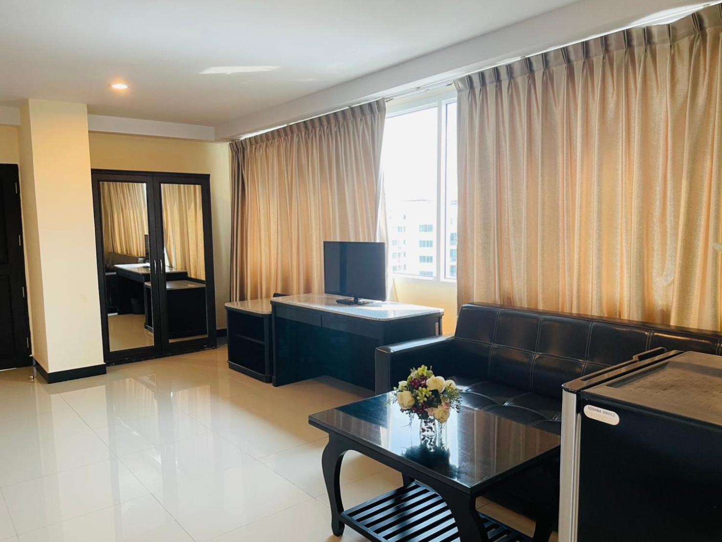 The Grand Day Night Hotel Pattaya Exterior photo
