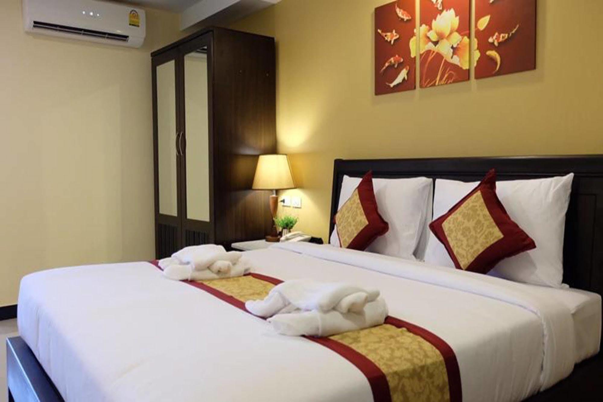 The Grand Day Night Hotel Pattaya Exterior photo